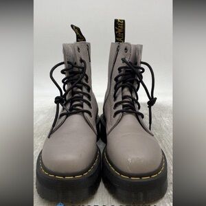 Dr. Martens Jadon Unisex Gray/Taupe Leather Platform Inside Zip Boots Size 9W/8M